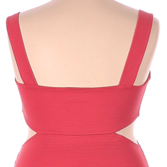 🇬🇧 Plus Sized Pink Bodycon Dress with Cutout Details. UK Size 18/ US Size 14 - Picture 4 of 4